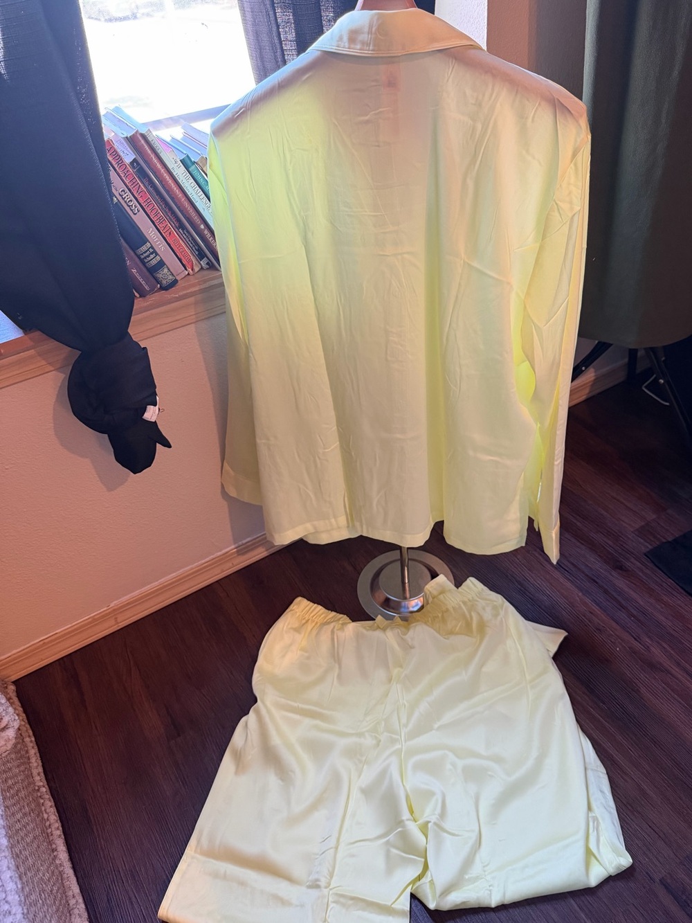 Victoria's Secret Bright Yellow Satin Pajama Set - Picture 3 of 6